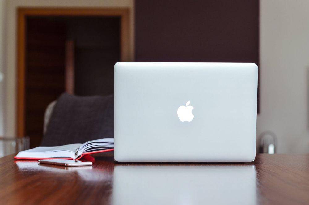 ilustrasi MacBook (pexels.com/energepic.com)