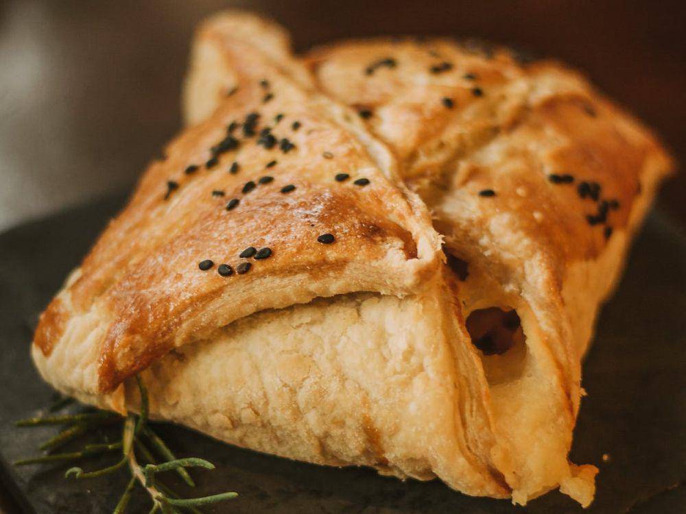 olahan chicken pie (pexels.com/Maria Luiza Melo)