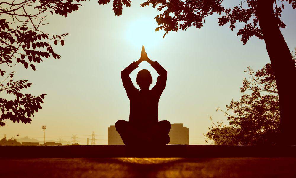ilustrasi yoga (pexels.com/Prasanth Inturi)