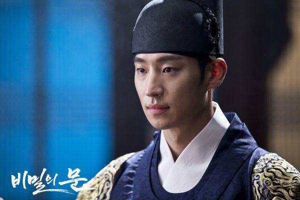 Lee Je Hoon dalam drama Secret Door (dok. SBS/Secret Door)