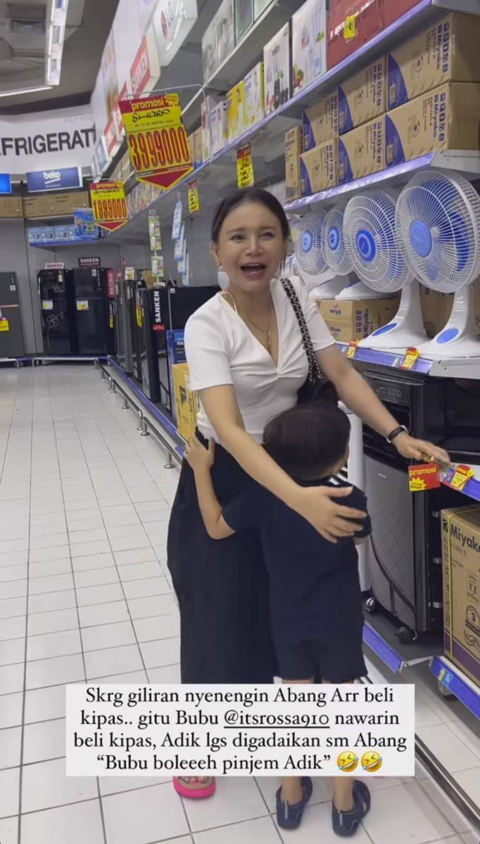 momen Rossa bertemu anak Tasya Kamila (instagram.com/tasyakamila)