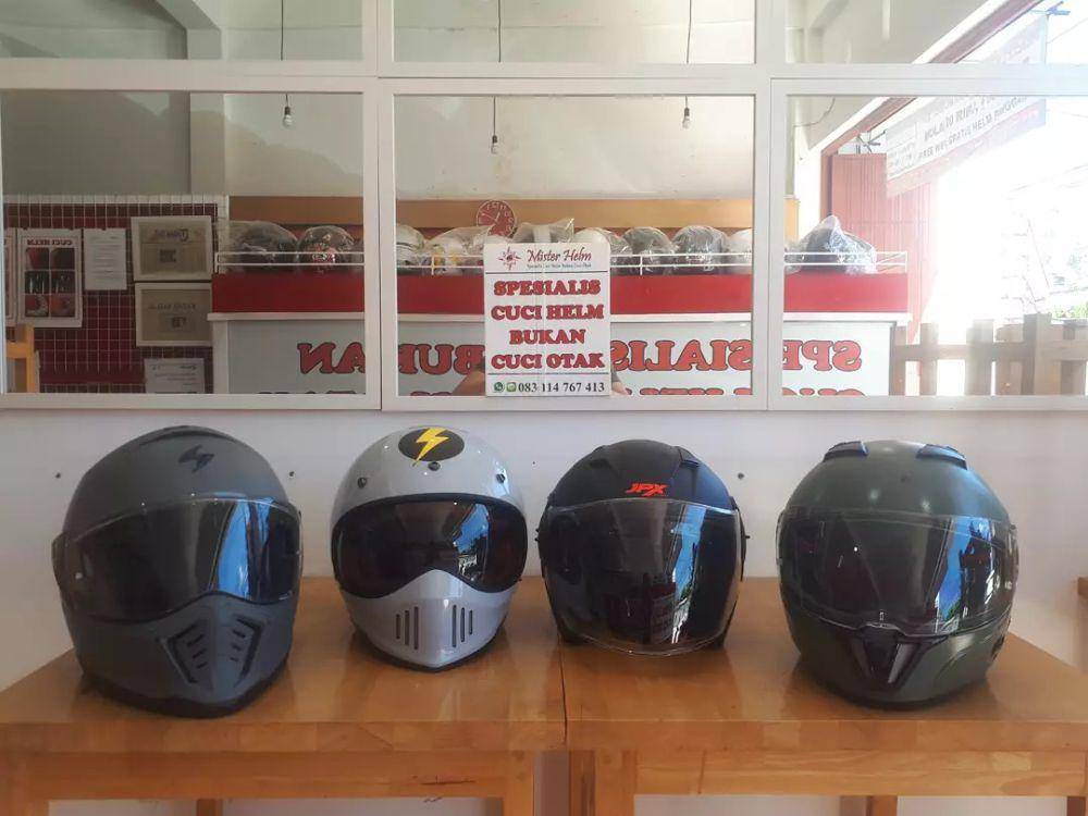 Beberapa helm yang diservice atau dicuci di Mister Helm Bali (Instagram.com/@misterhelmbali)