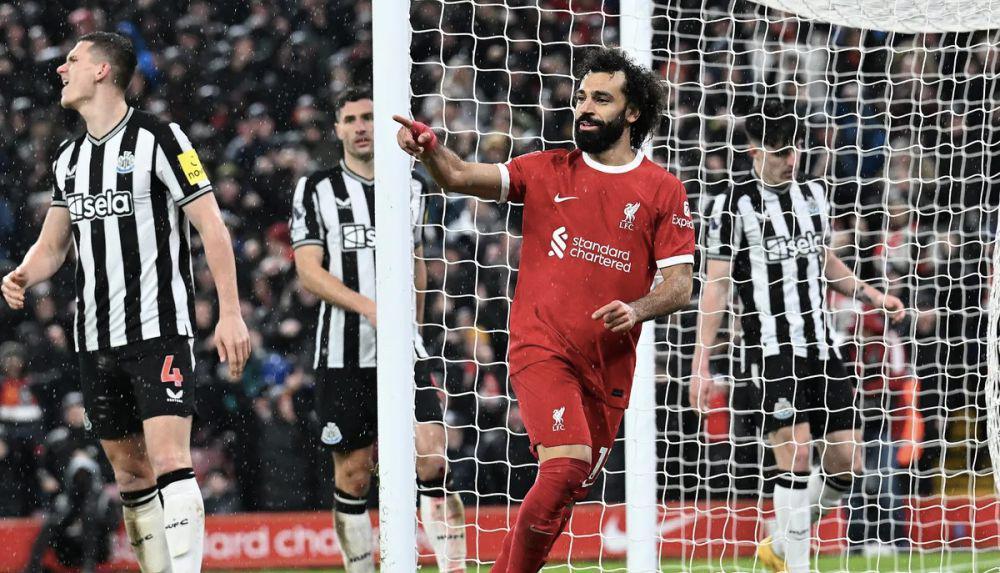 Mohamed Salah melakukan selebrasi setelah menjebol gawang Newcastle United di Premier League 2023/2024. (premierleague.com)