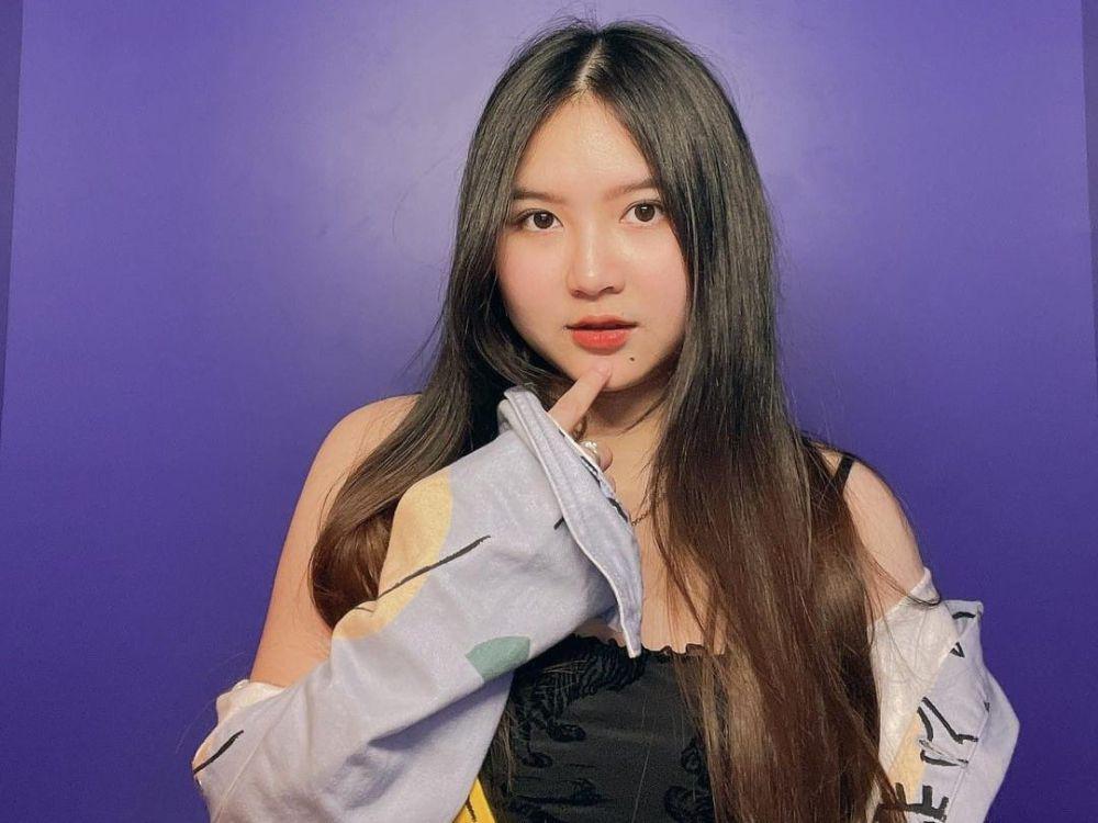 Genap 22 Tahun, 10 Potret Violet Eks JKT48, Makin Memesona