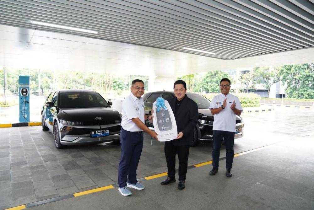 Seluruh eselon I dan II Kementerian BUMN pakai mobil listrik untuk kendaraan dinas. (dok. Kementerian BUMN)