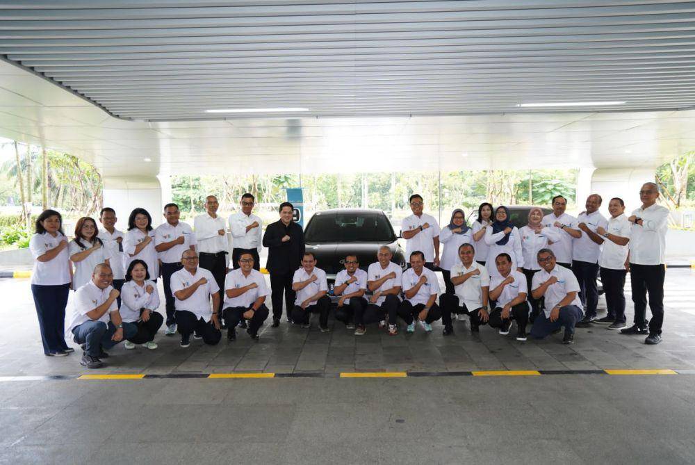 Seluruh eselon I dan II Kementerian BUMN pakai mobil listrik untuk kendaraan dinas. (dok. Kementerian BUMN)