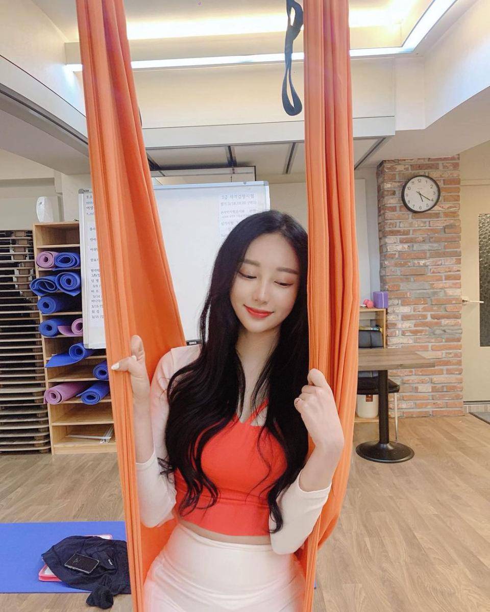gaya makeup ala An Min Young (instagram.com/my_floria_)