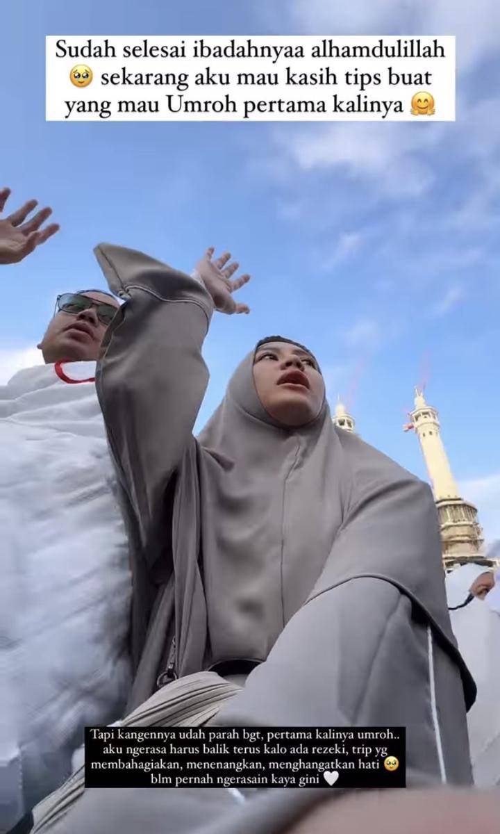 momen umrah Merdianti Octavia dan suami (instagram.com/merdioctav)