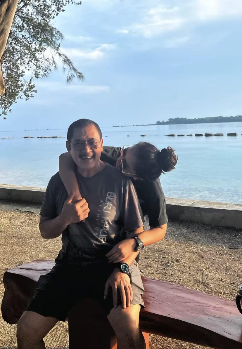 potret liburan keluarga Mayangsari di pulau pribadi (Instagram.com/mayangsari_official)