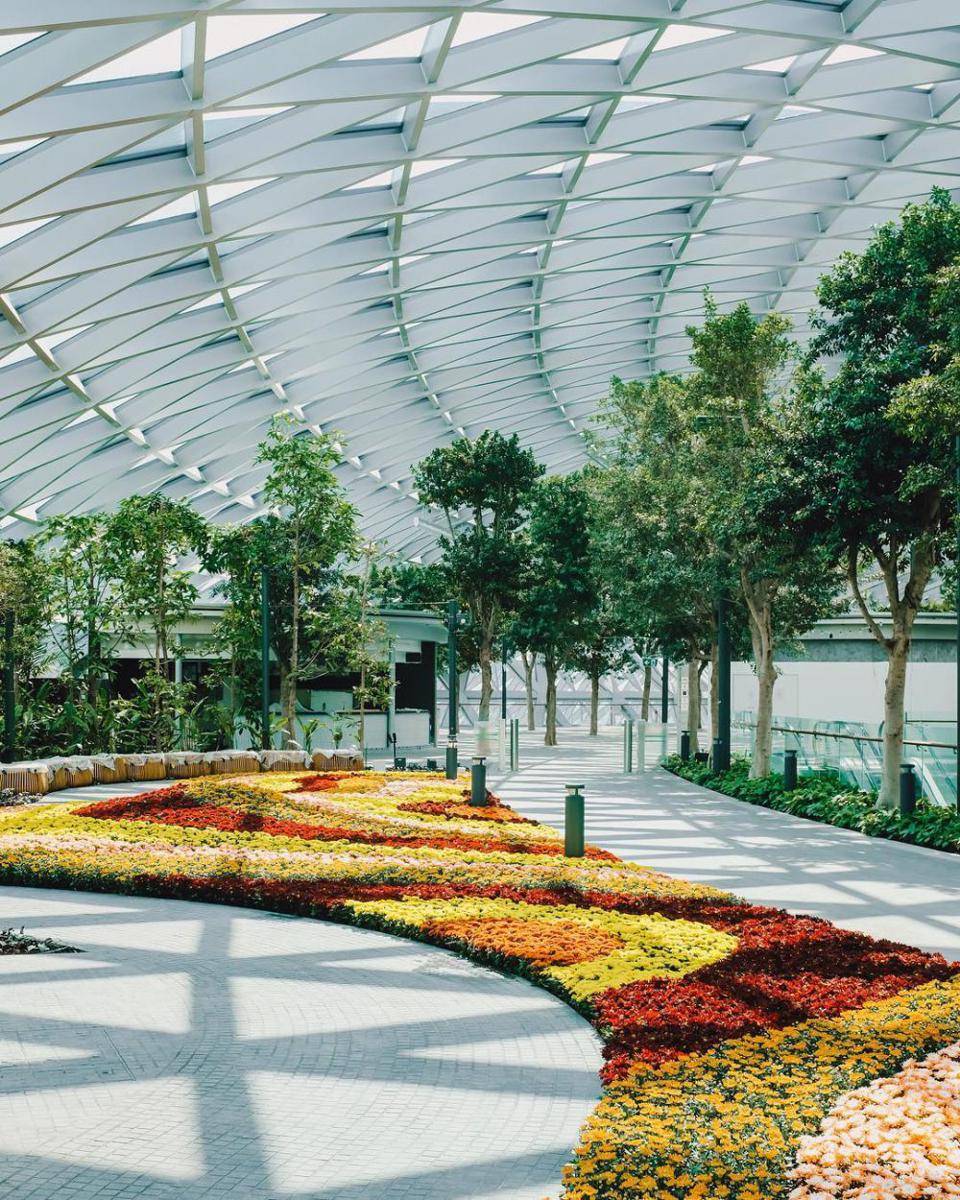spot foto Petal Garden di Changi Airport (instagram.com/changiairport)