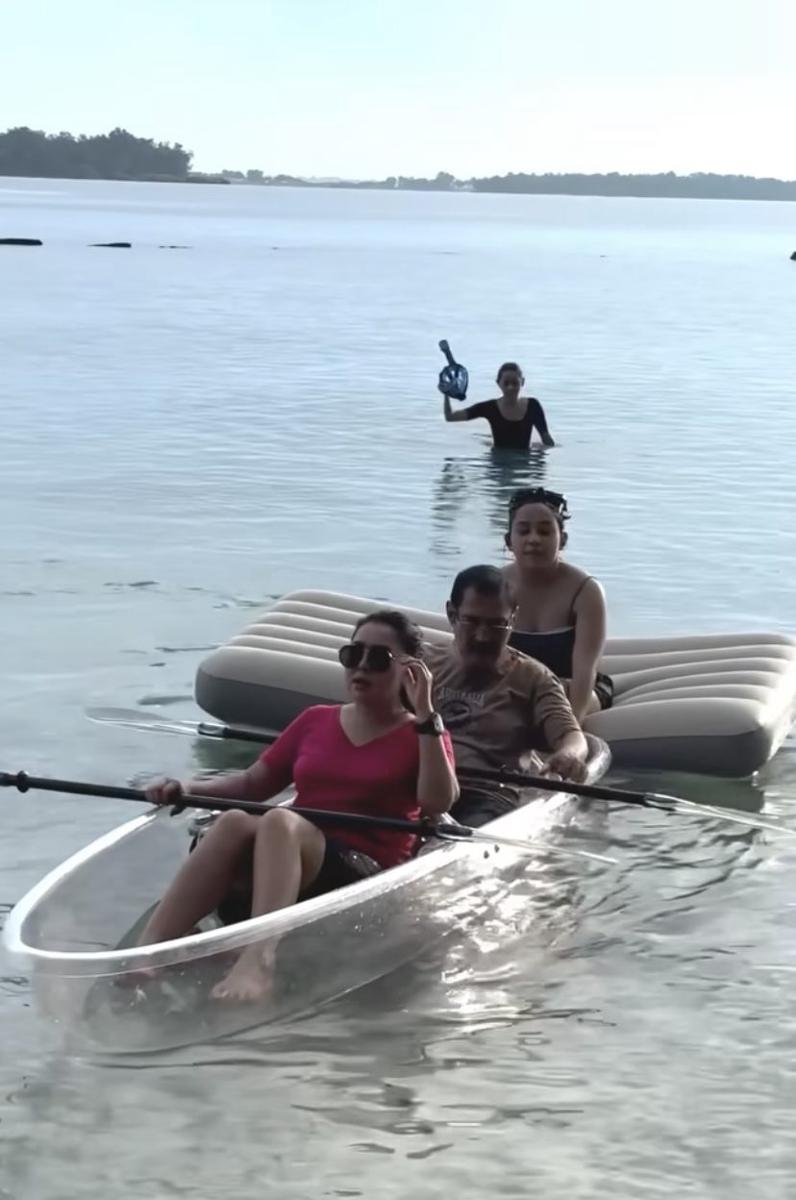 potret liburan keluarga Mayangsari di pulau pribadi (Instagram.com/mayangsari_official)