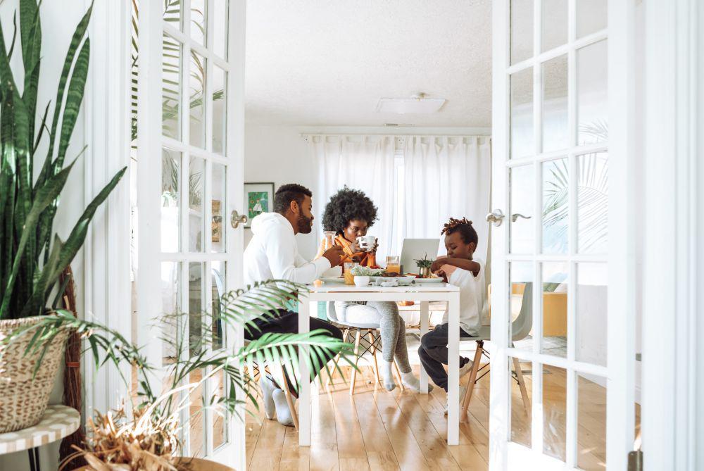10 Tips Rumah Minimalis yang Terang, Bikin Hemat Listrik