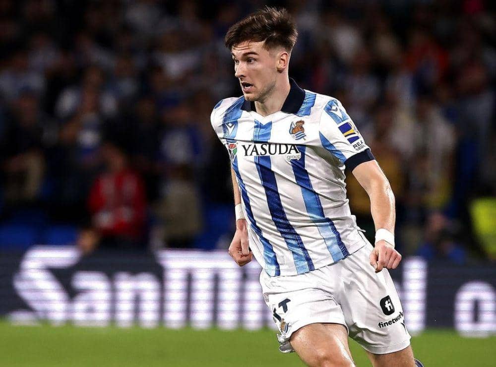 Kieran Tierney saat membela Real Sociedad. (instagram.com/realsociedad)