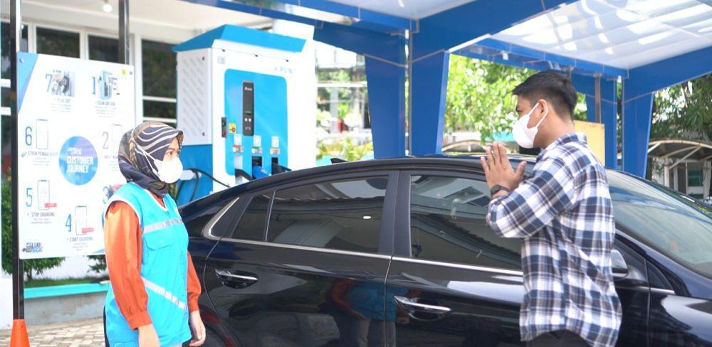 Insentif Mobil Listrik CBU, Bikin Untung atau Rugi?