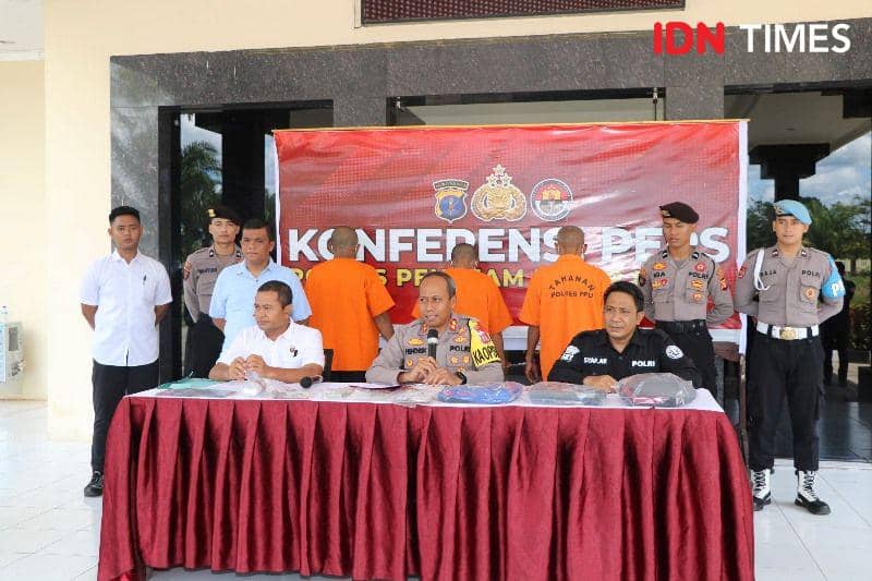 Kapolres PPU, AKBP Hendrik Eka Bahalwan saat berikan keterangan kepada awak media di Konferensi pers pengungkapan kasus curanmor (IDN Times/Ervan)