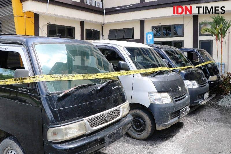 Empat unit mobil pick up yang berhasil diamankan Polres PPU dari tangan komplotan curanmor (IDN Times/Ervan)