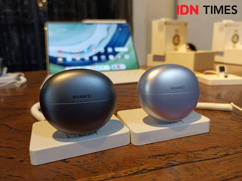 Huawei FreeClip (IDN Times/Fatkhur Rozi)