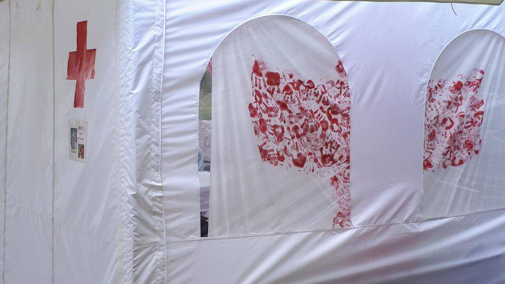 potret tenda dengan desain nyentrik (reddit.com/user/zero--effort)