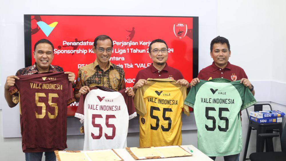 Peresmian PT. Vale Indonesia Tbk. sebagai sponsor PSM Makassar di musim 2023-24, yang berlangsung pada Jumat 5 Januari 2024. (Dok. Ofisial PSM Makassar)
