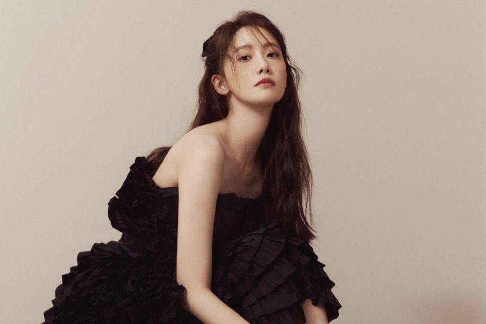 Lim Yoona (instagram.com/yoona__lim)