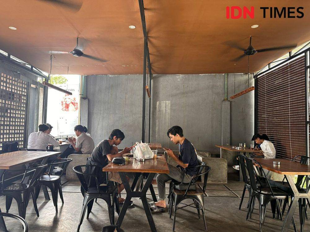 Pengunjung yang datang bermuda rerata anak muda. (IDN Times/Teri).