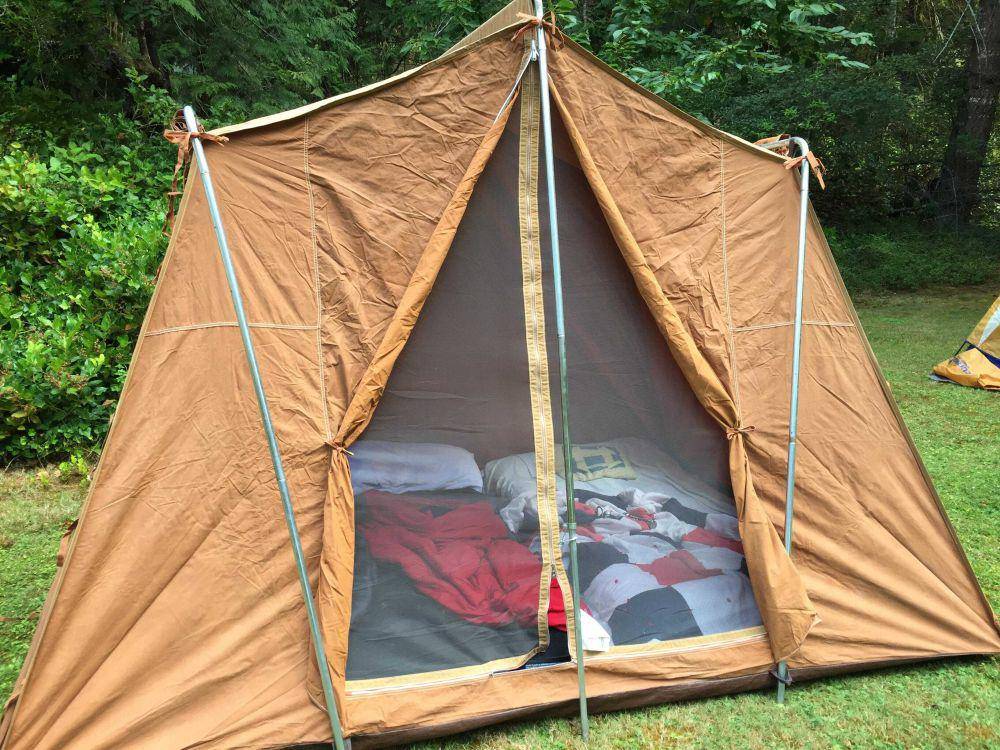 potret tenda dengan desain nyentrik (reddit.com/user/StonetownFlyers)