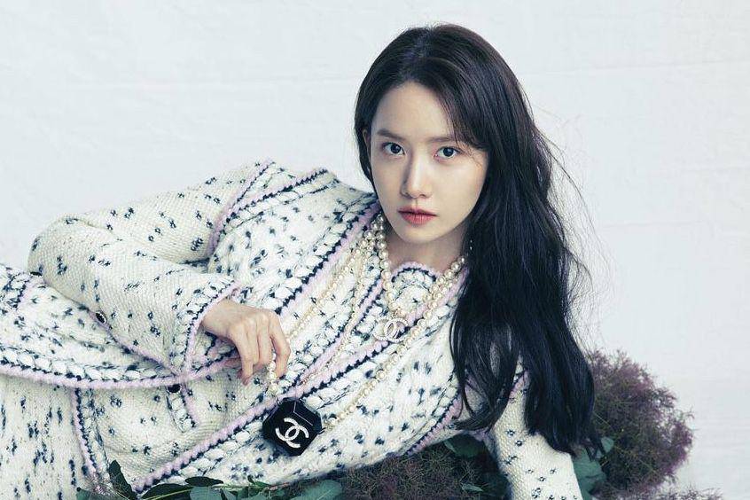 Lim Yoona (instagram.com/yoona__lim)