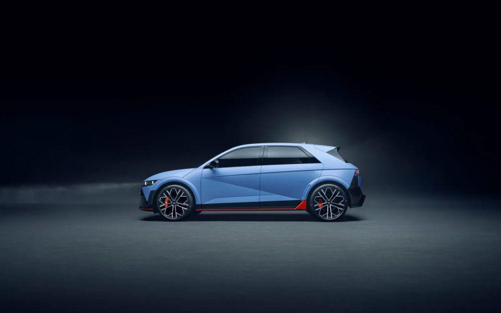https://www.hyundai.com/