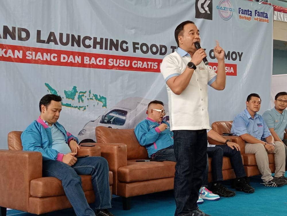 Ketua TKD Prabowo-Gibran Jateng sekaligus CEO Suara Merdeka Kukrit Suryo Wicaksono saat menjelaskan manfaat dari food truck gemoy. (IDN Times/Fariz Fardianto)