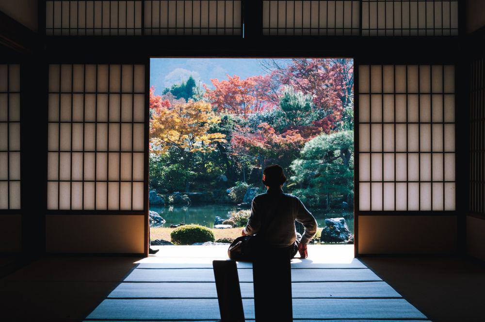 ilustrasi kehidupan tenang di Jepang (unsplash.com/Masaaki Komori)