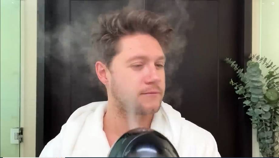 Niall Horan skincare dan haircare routine (Tangkapan Layar YouTube)