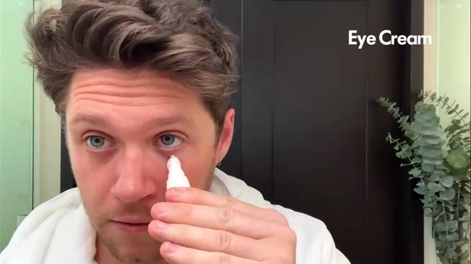 Niall Horan skincare dan haircare routine (Tangkapan Layar YouTube)