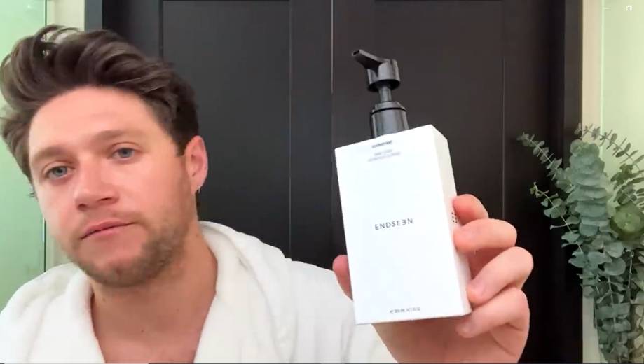 Niall Horan skincare dan haircare routine (Tangkapan Layar YouTube)