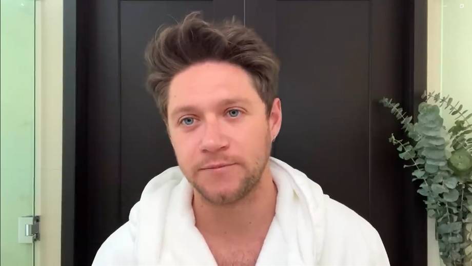 Niall Horan skincare dan haircare routine (Tangkapan Layar YouTube)
