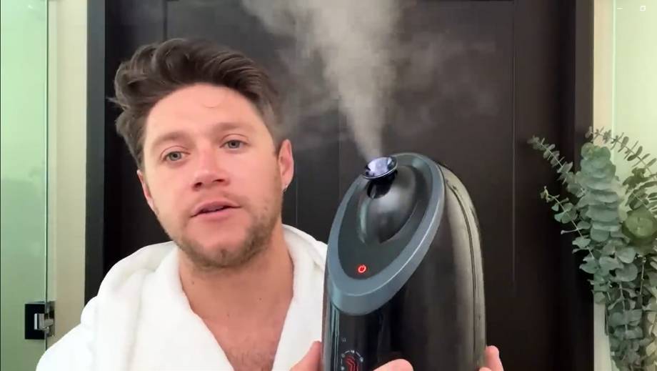 Niall Horan skincare dan haircare routine (Tangkapan Layar YouTube)