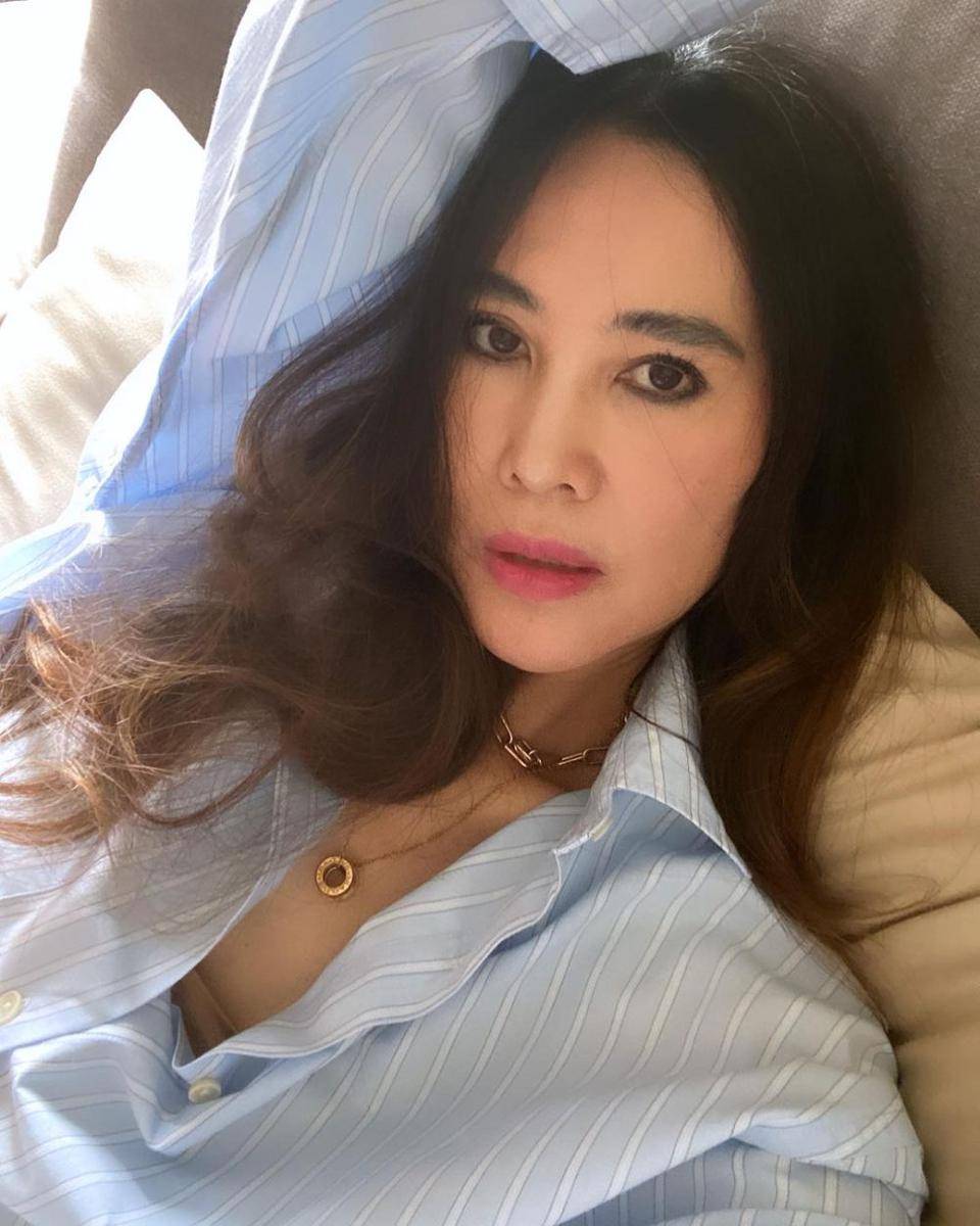 ide gaya makeup Ina Thomas (instagram.com/inathomas)