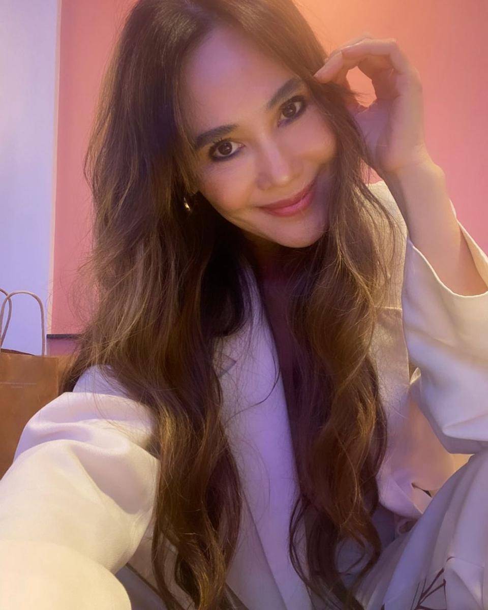 ide gaya makeup Ina Thomas (instagram.com/inathomas)