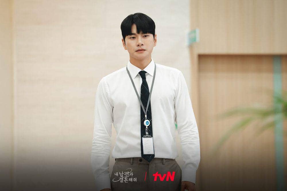 potret Lee Yi Kyung di drakor Marry My Husband (instagram.com/tvn_drama)