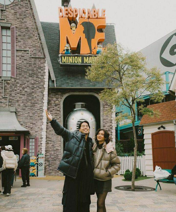 potret Vidi Aldiano pertama kali main ke Universal Studio Japan (instagram.com/vidialdiano)