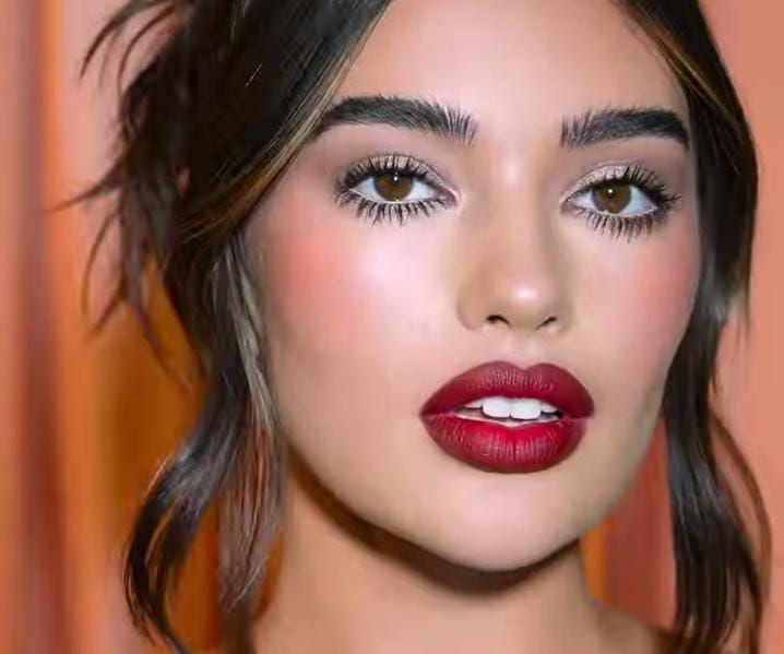 Mengenal Tren Red Wine Makeup, Lagi Viral di TikTok!
