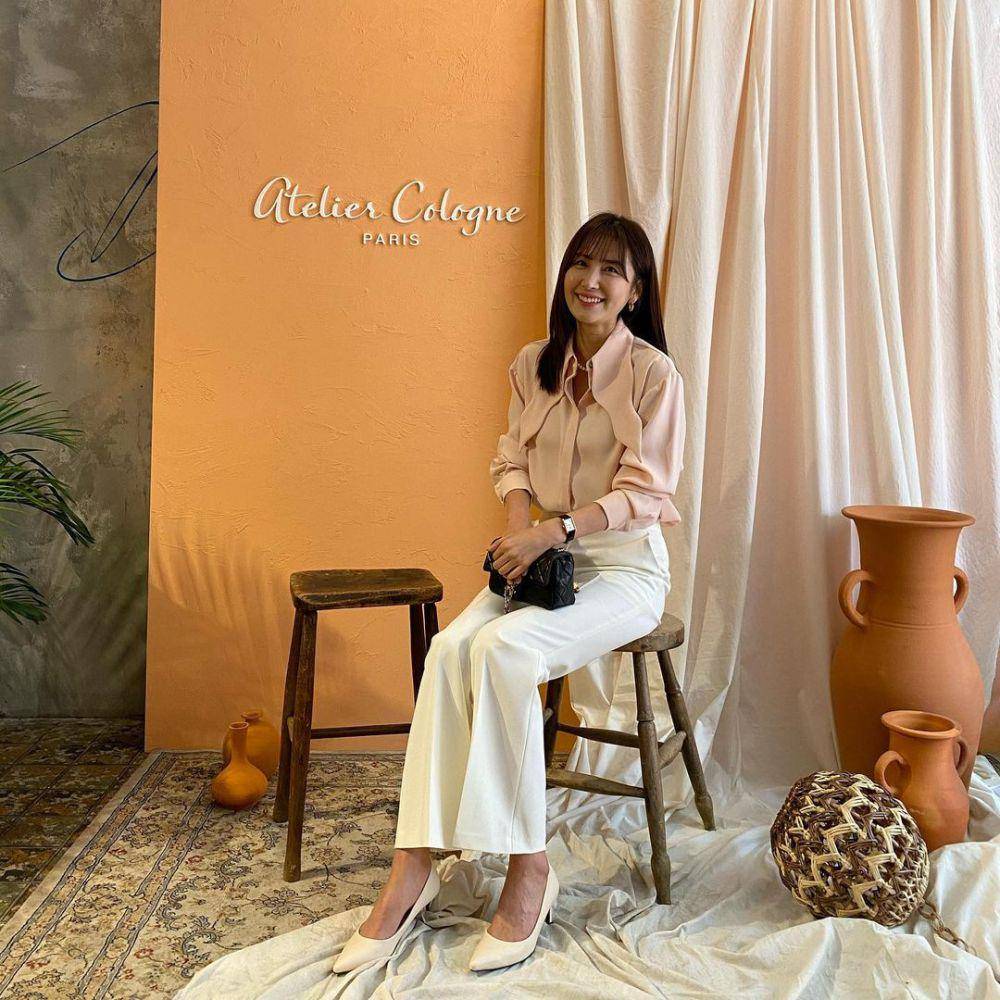 gaya feminin Shin Dong Mi (instagram.com/dongmi_shin)