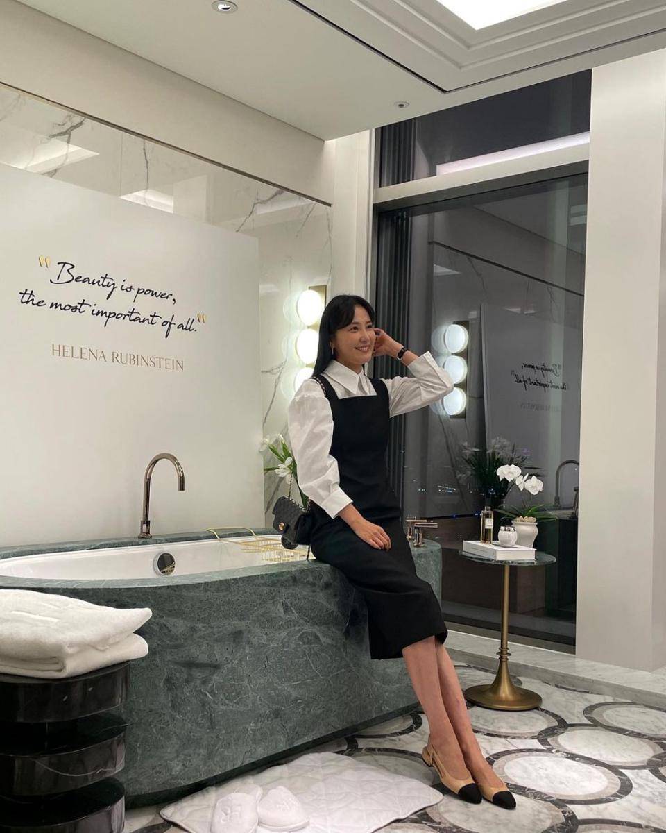 gaya feminin Shin Dong Mi (instagram.com/dongmi_shin)
