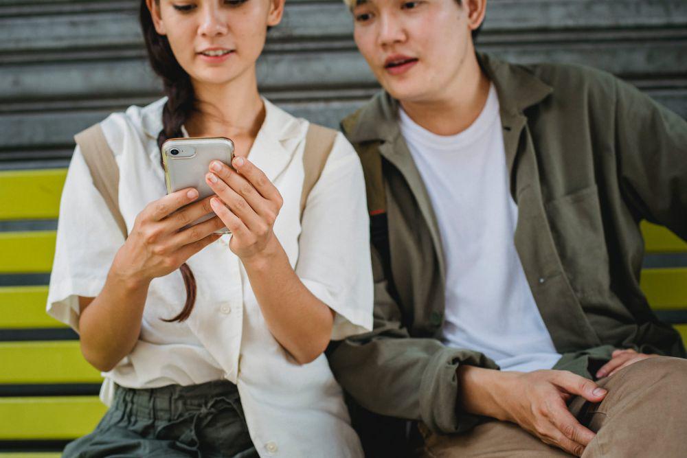 5 Cara Cek Gosip yang Beredar Supaya Gak FOMO, Lihat Sumbernya!