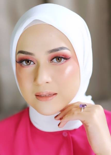 Nina Zatulini (instagram.com/ninazatulini22)