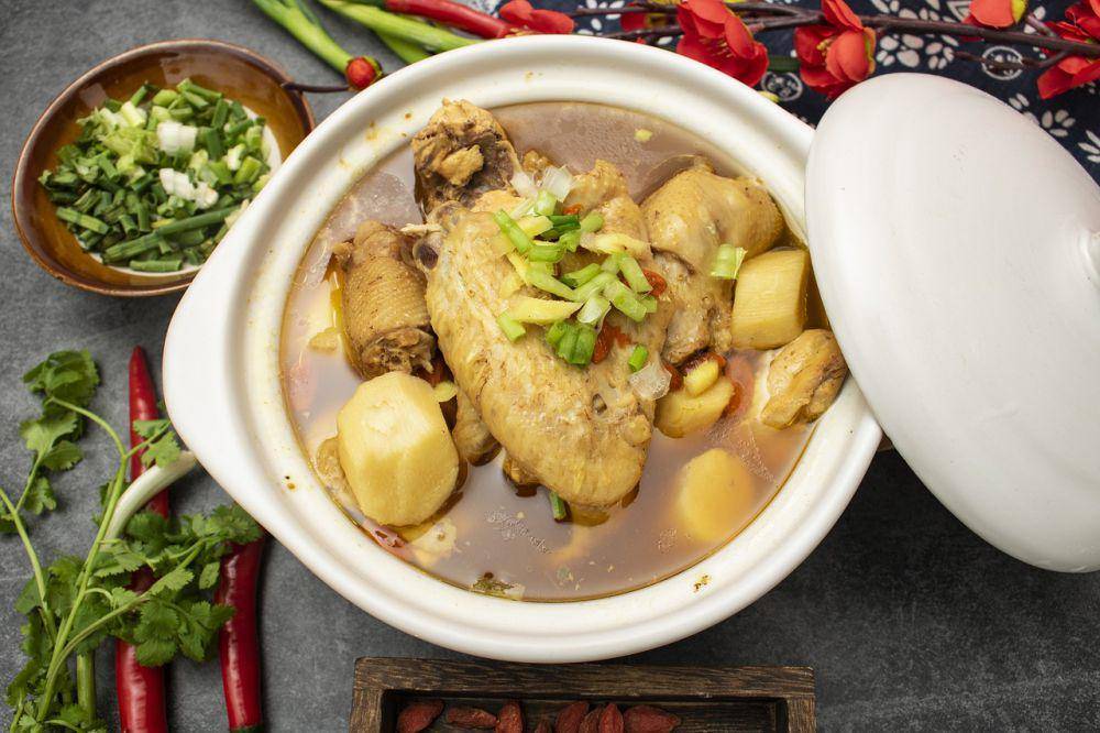 ilustrasi sup miso ayam jahe (pixabay.com/Mode21)