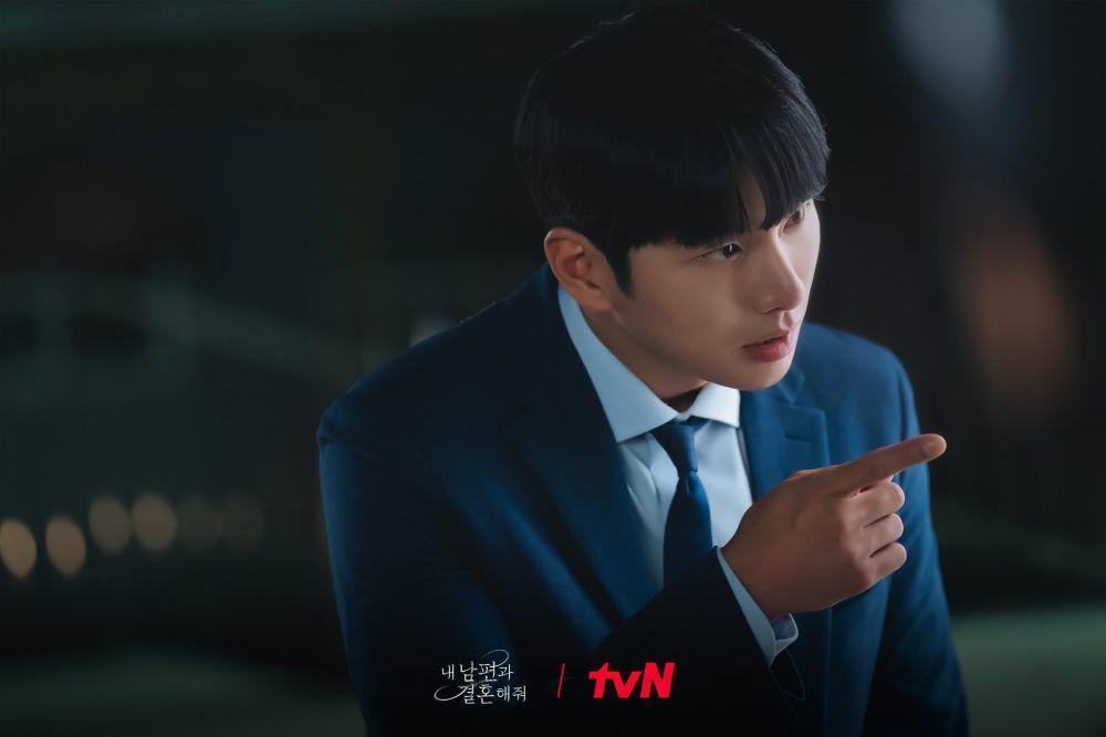 Lee Yi Kyung di Marry My Husband (dok. tvN/Marry My Husband)
