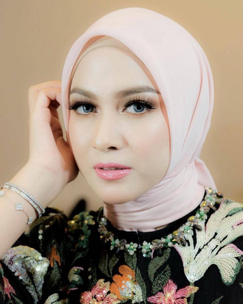 Nina Zatulini (instagram.com/ninazatulini22)