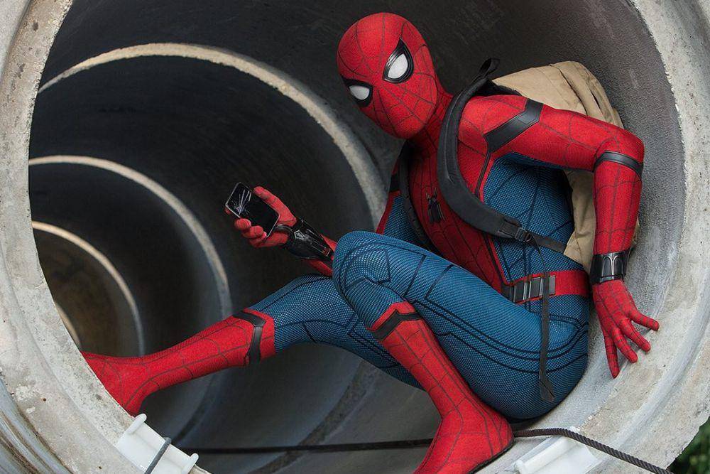 Peter Parker sebagai Spider-Man (instagram.com/spidermanmovie)