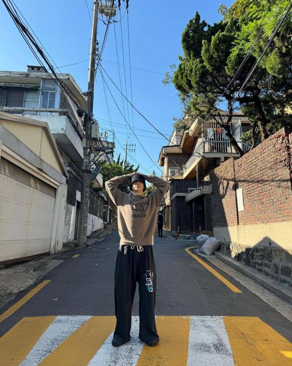 Outfit day out ala Jaehyun NCT (instagram.com/_jeongjaehyun)