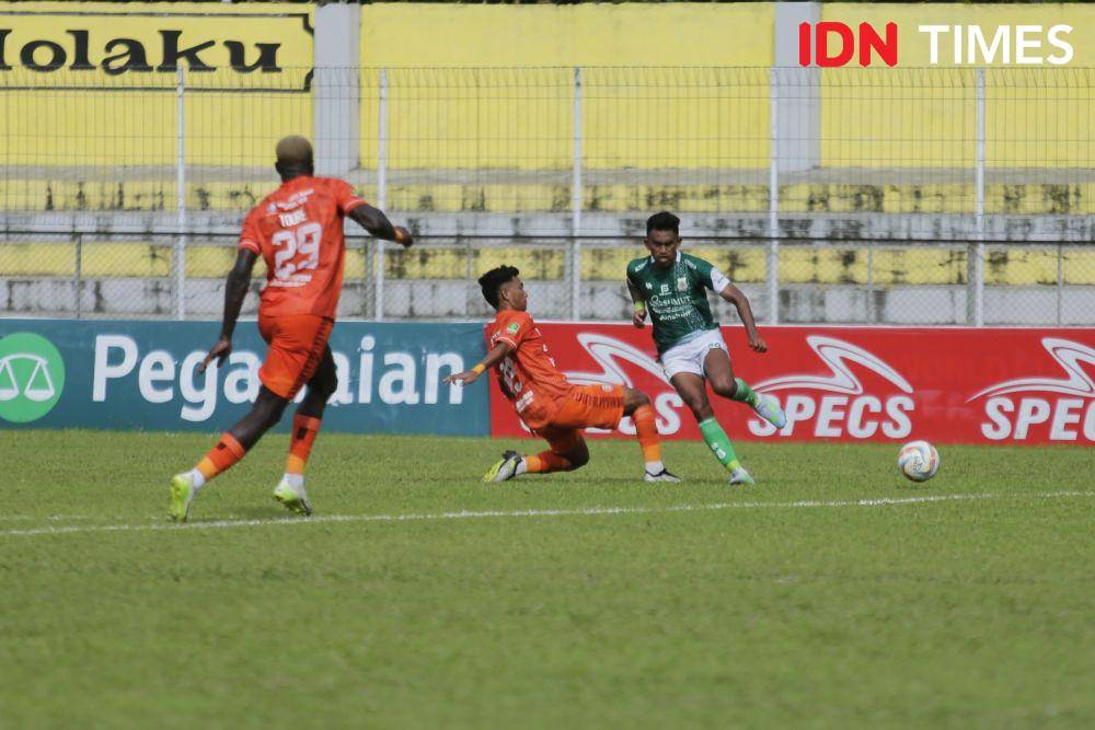 PSMS ditahan Persiraja di Stadion Baharoeddin Siregar pada 12 Besar Liga 2, Sabtu (6/1/2024) (IDN Times/Doni Hermawan)